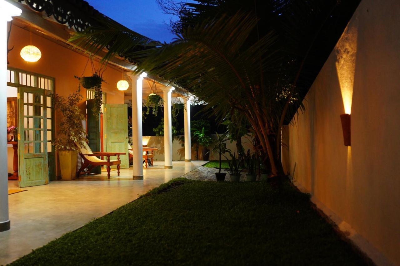 Ronaya Surf Waves Vila Dikwella Exterior foto
